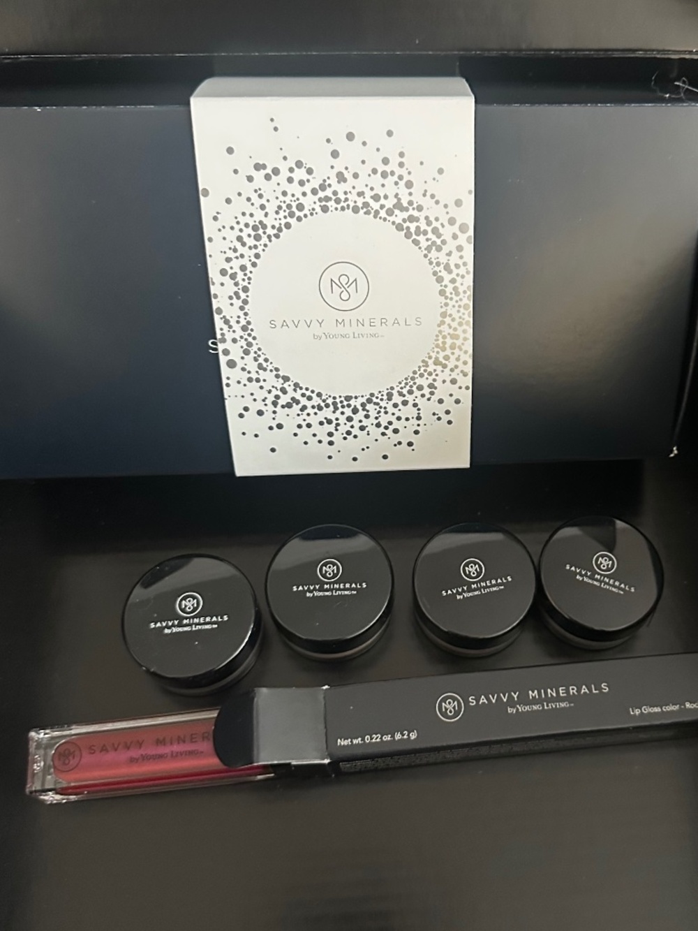 Young Living- Savvy Minerals collection - New in box